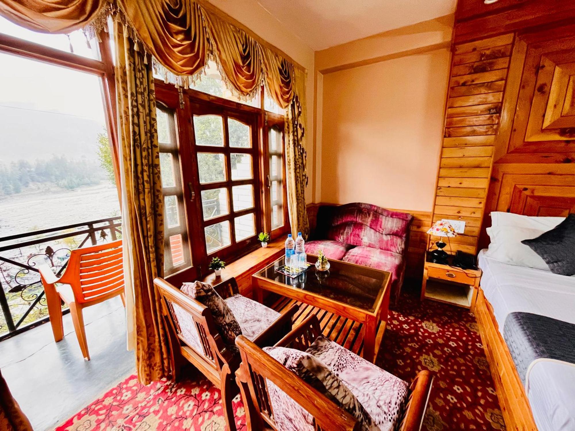 Snow Clad Riverview Hotel & Resort, Manali Ngoại thất bức ảnh