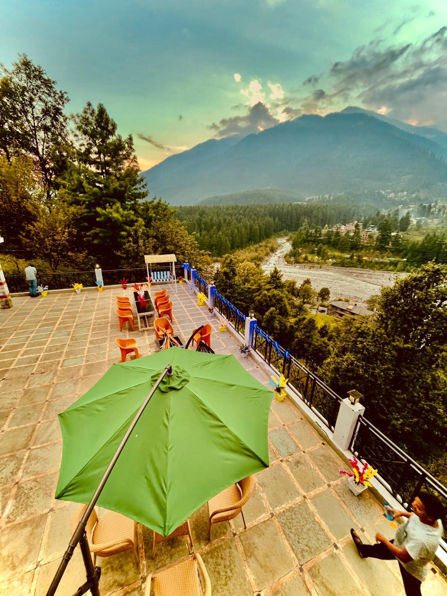 Snow Clad Riverview Hotel & Resort, Manali Ngoại thất bức ảnh