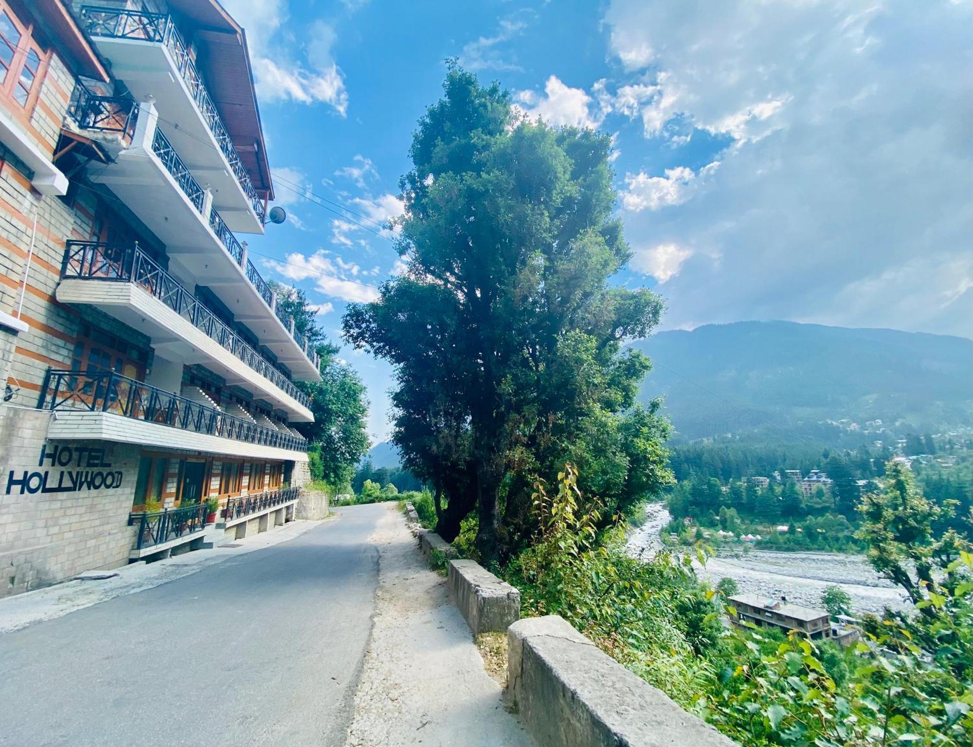 Snow Clad Riverview Hotel & Resort, Manali Ngoại thất bức ảnh